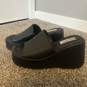 Steve Madden Black Platform Mules